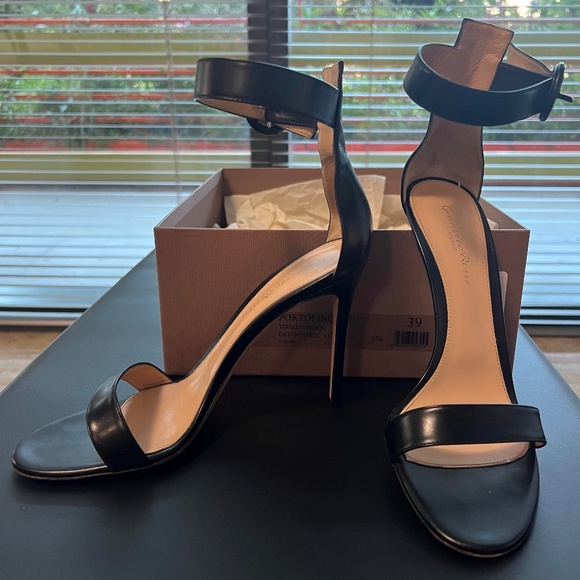 Gianvito Rossi Portofino Heels - Picture 7 of 12